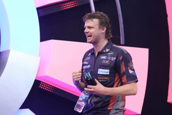 Veenstra Wins Remote Darts League 2 