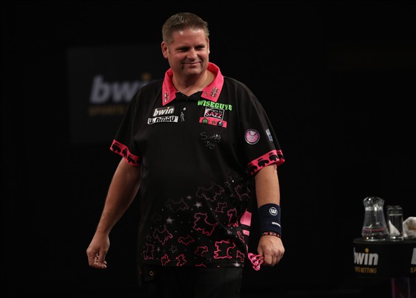Unbeaten Mitchell Claims Icons Title