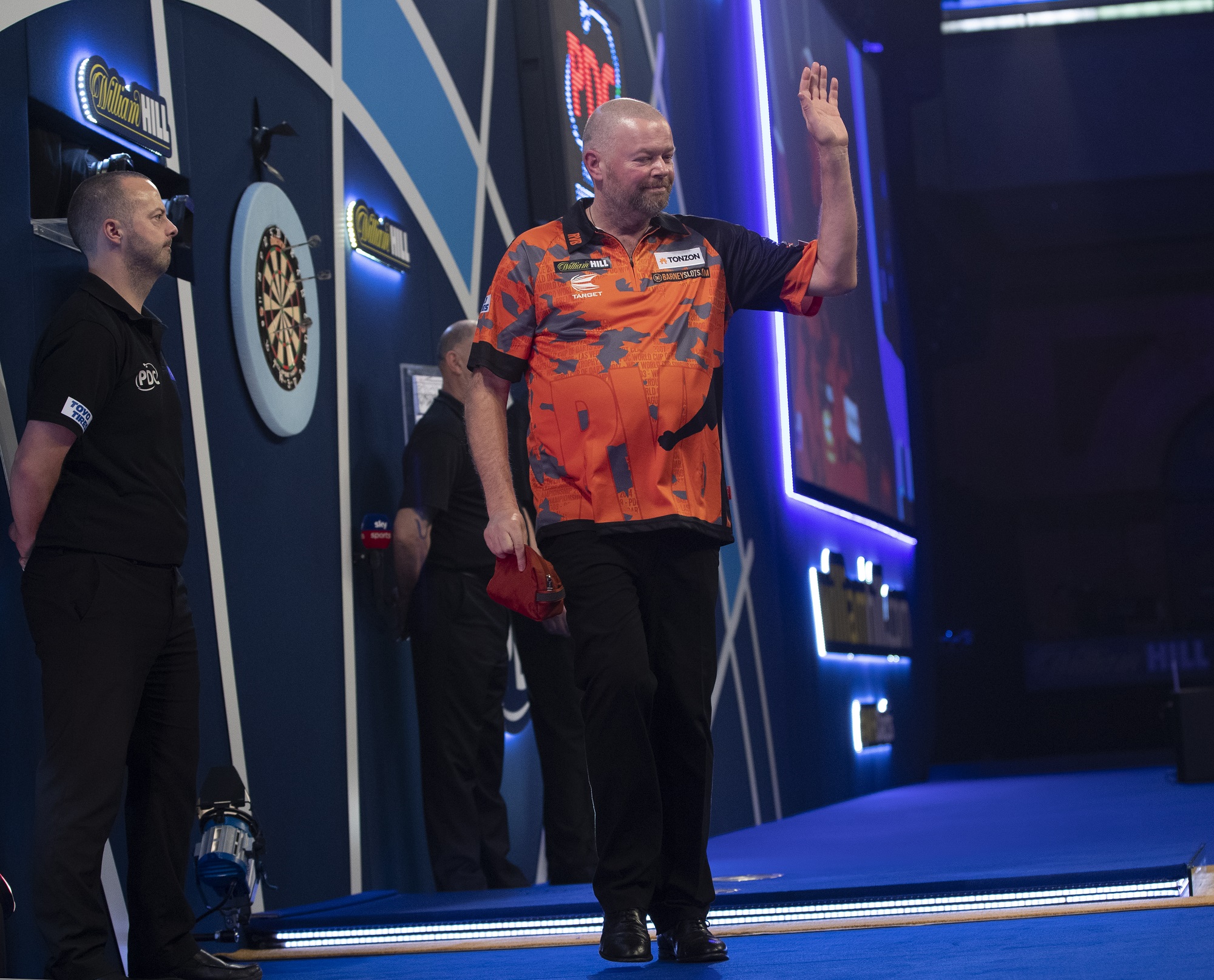 Raymond van Barneveld to come out of retirement.
