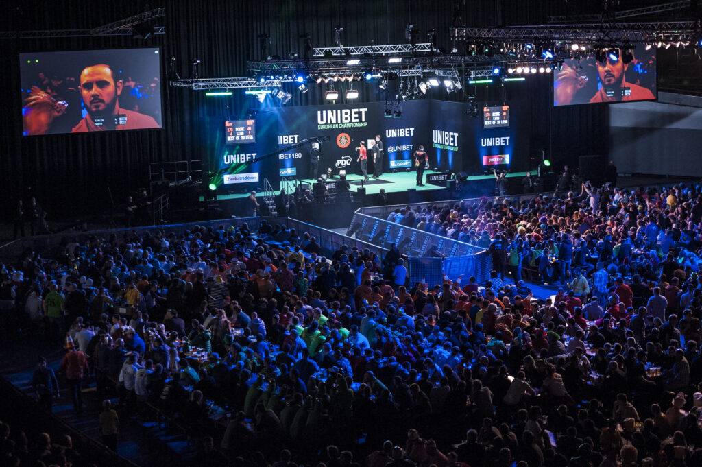European Darts Championship: Day Three Live Blog