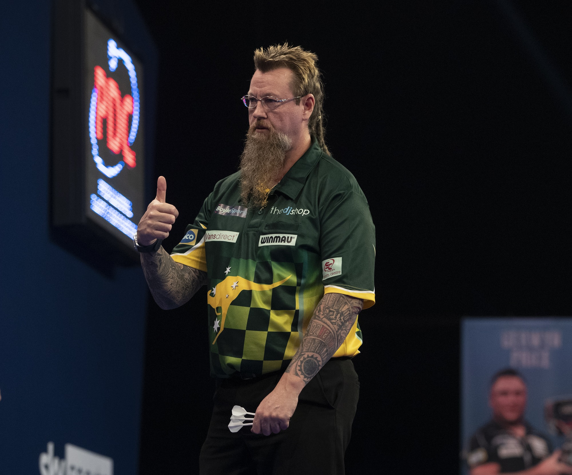 Whitlock outlasts MvG in Grand Slam quarter final classic