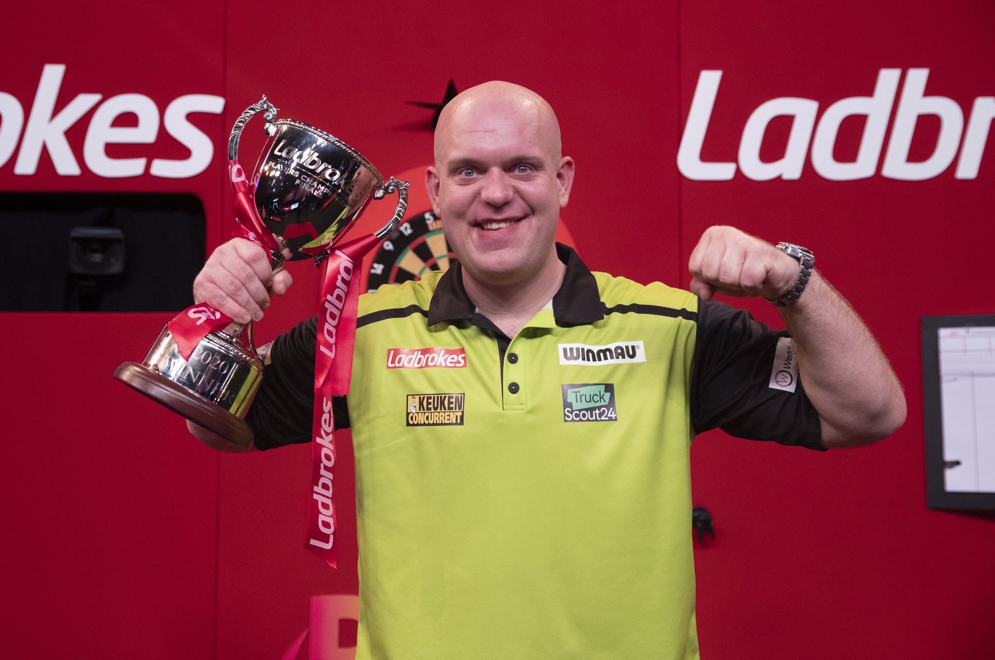 Van Gerwen wins 2020 Players Championship Finals
