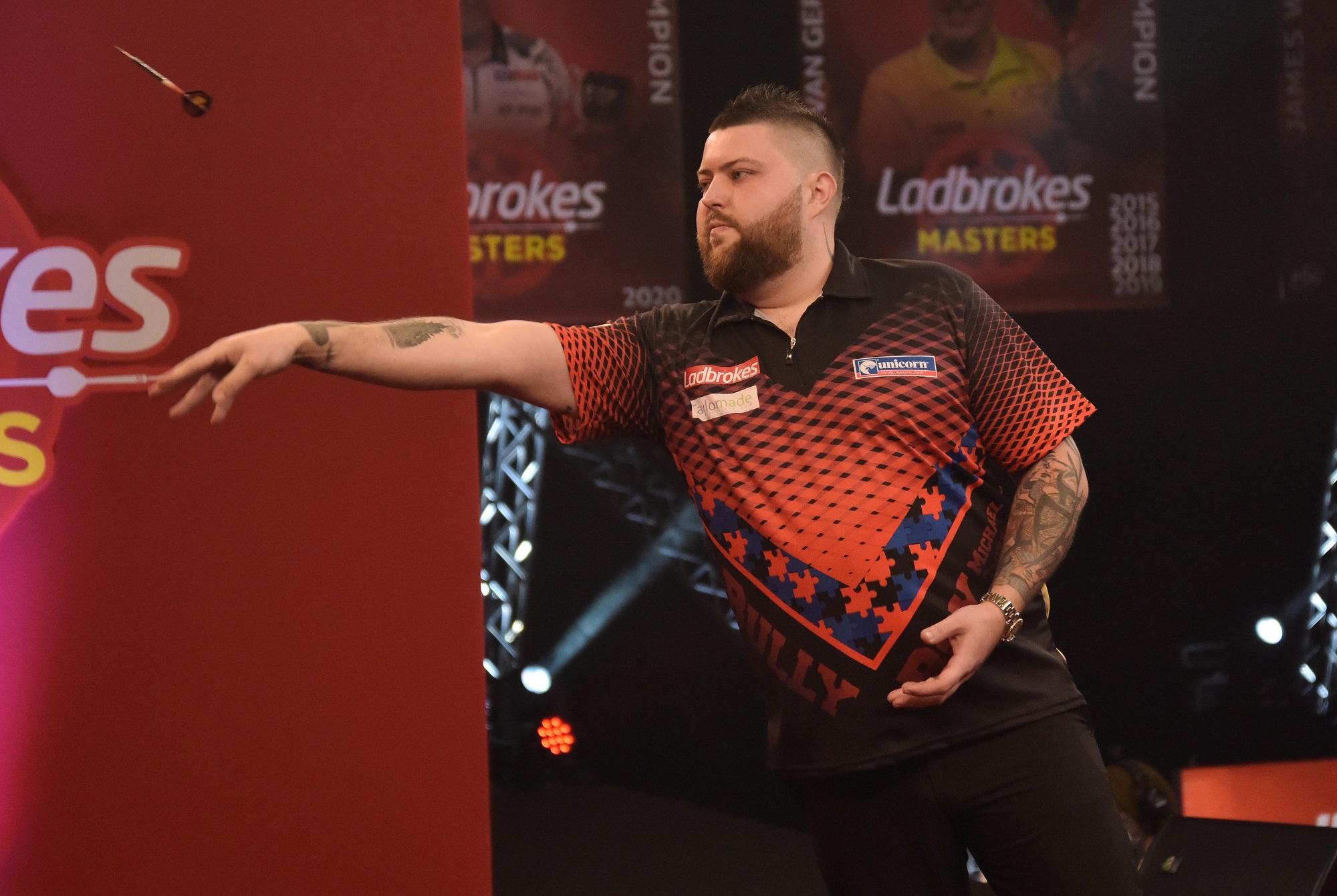 Smith loses classic to Lewis on day one of Masters