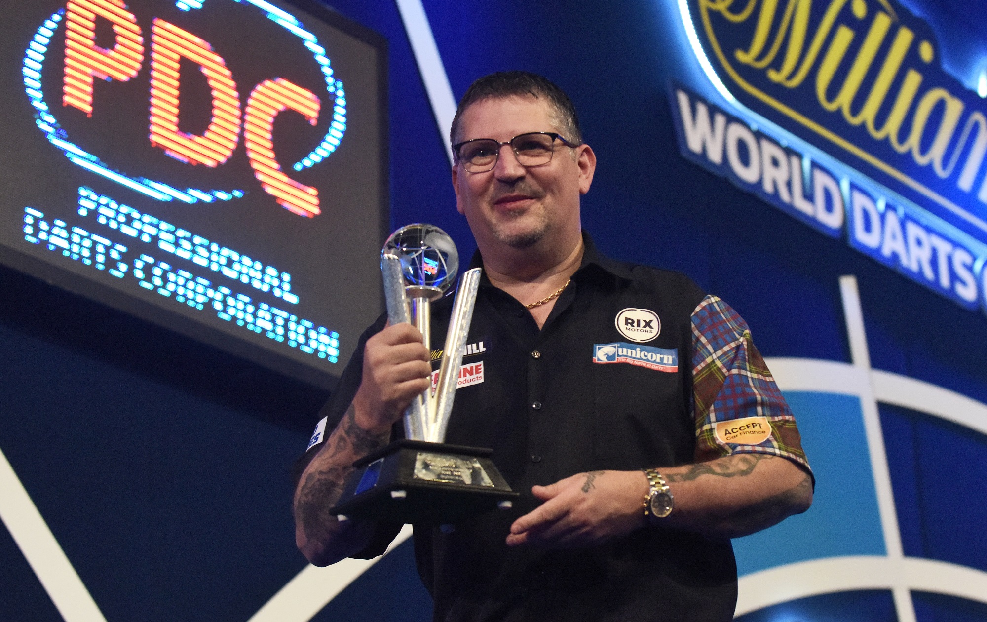 Anderson and Chisnall Take Centre Stage On Double Session Saturday