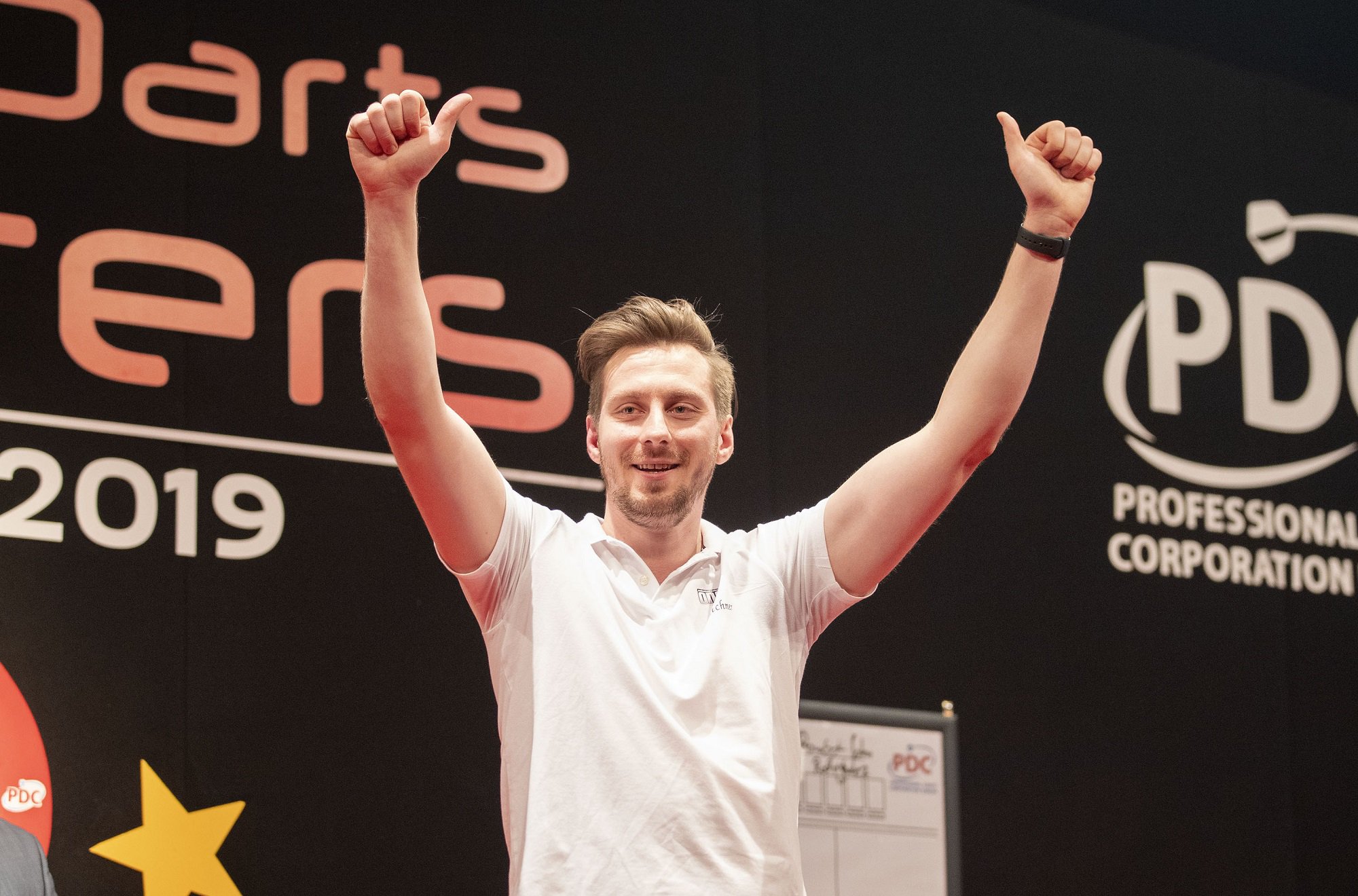 Day Three of Final Stage sees Hempel and Jones win cards