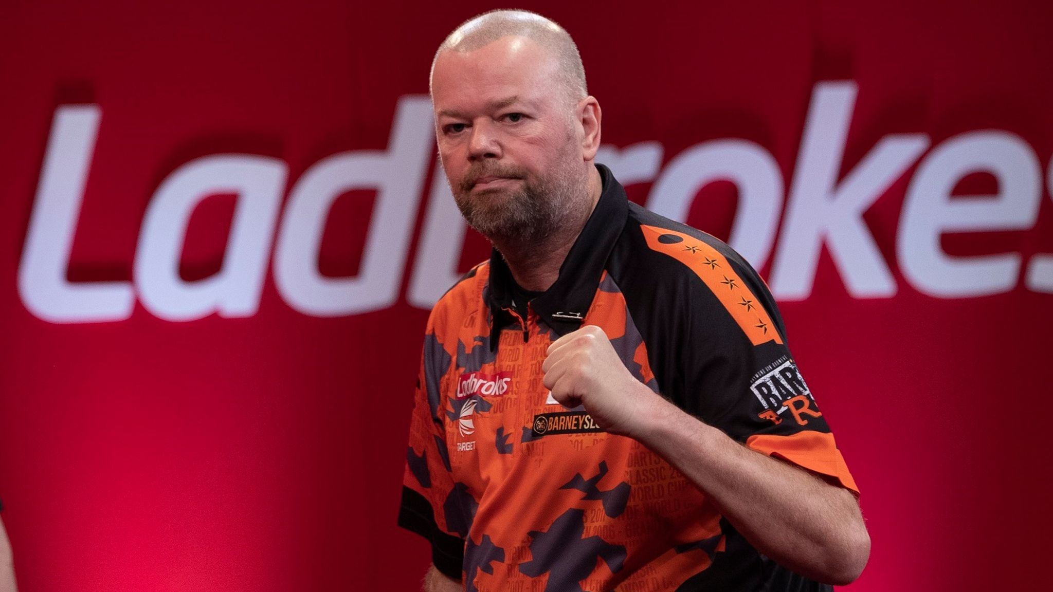 Van Barneveld wins tour card on Day Four of Final Stage