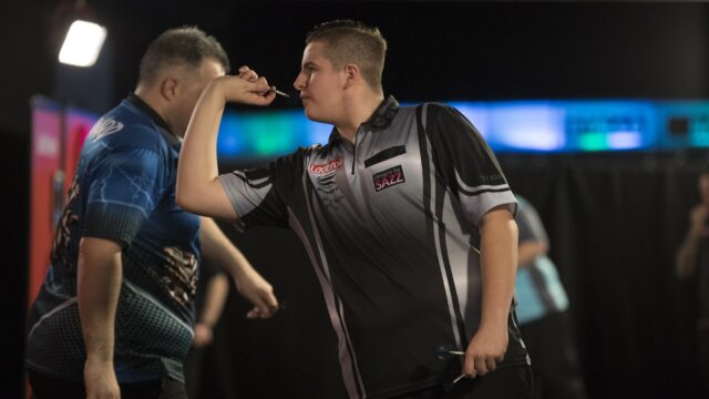 Cole beats Warren to claim MAD Darts Global Title