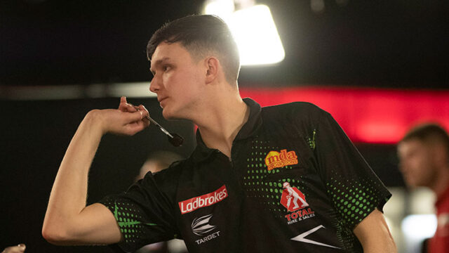 Cazoo Grand Slam of Darts Day Three Report