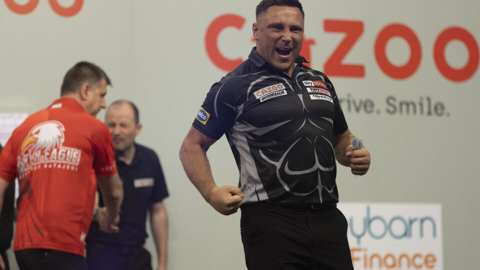 Price and Wade win long distance Quarter-Final Battles at Grand Slam of Darts