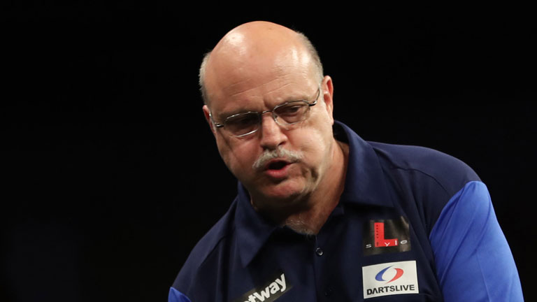 LISA ASHTON AND LARRY BUTLER ADDED TO THE WORLD SENIORS DARTS CHAMPIONSHIP