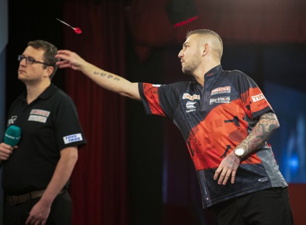 Searle seals Player Championship 11 