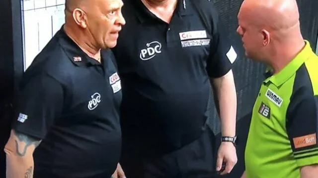 Michael van Gerwen “annoyed” by referee Russ Bray during Premier League