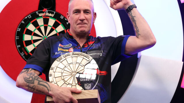 Duff and Greaves win WDF tittles at Lakeside