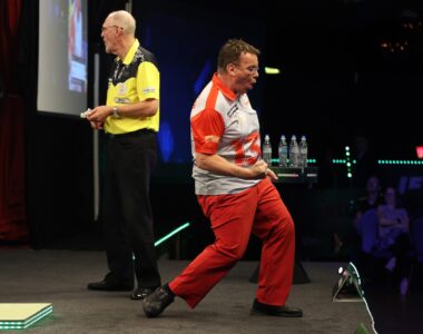 Deller delights on Lakeside stage.