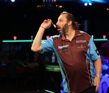 Howson defeats Deller