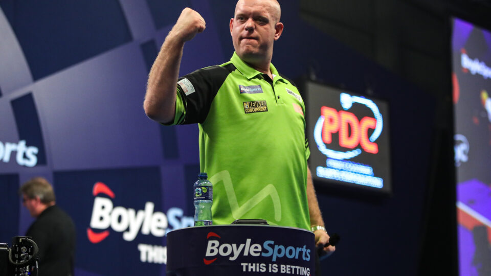 Michael van Gerwen slammed Peter Wright’s performance after smashing him to reach the World Grand Prix final.