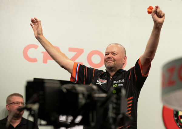 Brilliant van Barneveld stuns Price at the Grand Slam of Darts