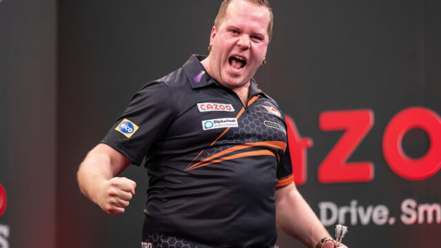 Van Duijvenbode dominates to claim Players Championship 4 
