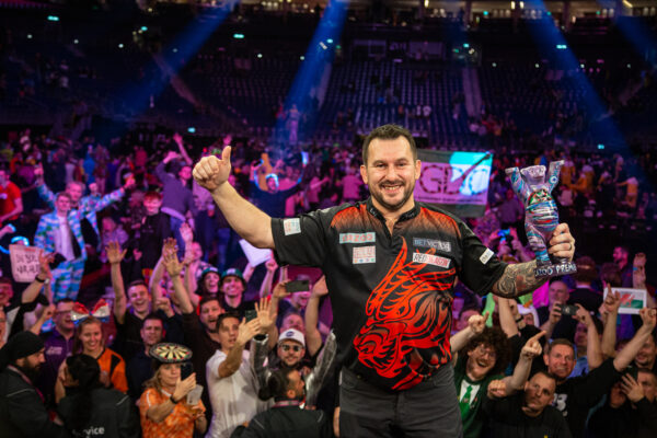 Jonny Clayton is brilliant in Berlin to seal night 9 victory 