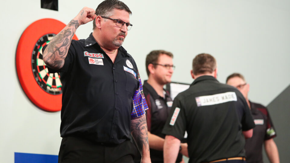 Anderson shines on Day one of the 2023 PDC UK Open