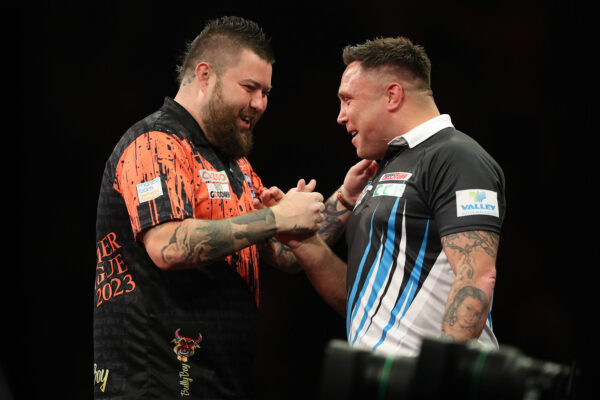 Smith dominates in Leeds to win his second Premier League night 