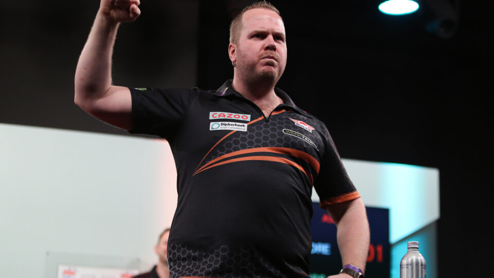 Van Duijvenbode closing in on the top ten after winning Players Championship 10