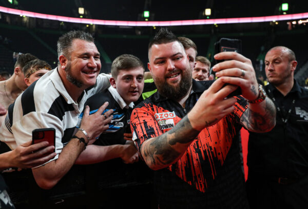 Smith smashes Sheffield for third consecutive Premier League night win 