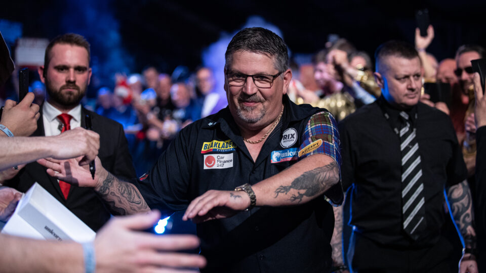 Anderson and van Gerwen shine on day two of the Belgian Darts Open