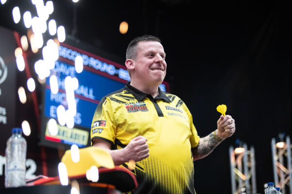 Anderson and van Gerwen shine on day two of the Belgian Darts Open Anderson and van Gerwen shine on day two of the Belgian Darts Open
