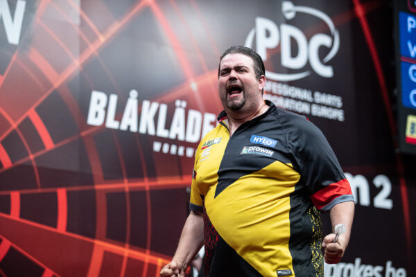 Gabriel Clemens ends long wait for maiden PDC title with stunning 170 finish in Leicester 