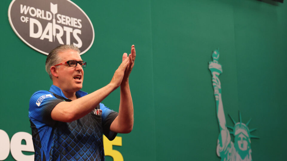 Smith and Wright stunned in the opening round at the US Darts Masters 