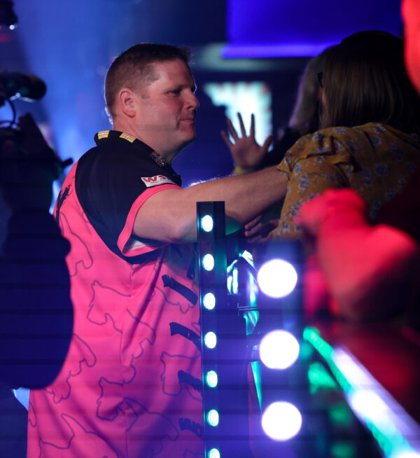 Scott Mitchell accepts the final invitation for the JenningsBet World Seniors Matchplay.