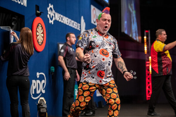 Peter Wright warns the rest he