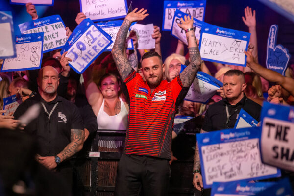 Joe Cullen happy at van Gerwen