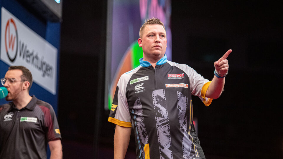Defending Champion Dobey Sets Up MvG Clash