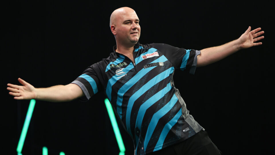 Cross and Bunting dominate to set a semi-final date after a thrilling Saturday night at the Grand Slam