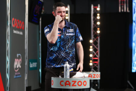 Luke Humphries playing at the Players Championship Finals.