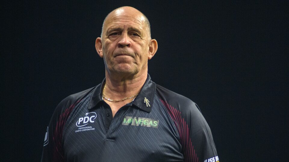 Russ Bray set for Ally Pally farewell as the iconic official will take charge of his final TV ranking event
