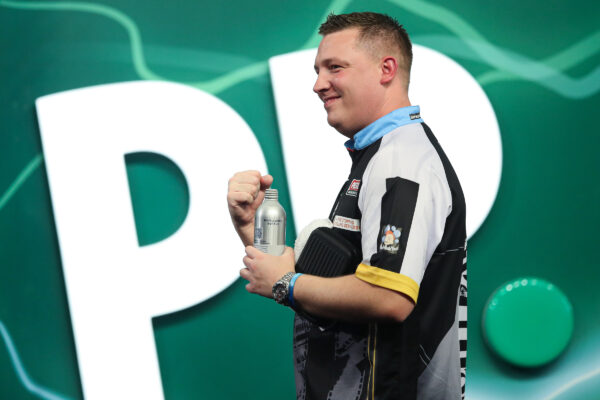 Dobey ends Smith