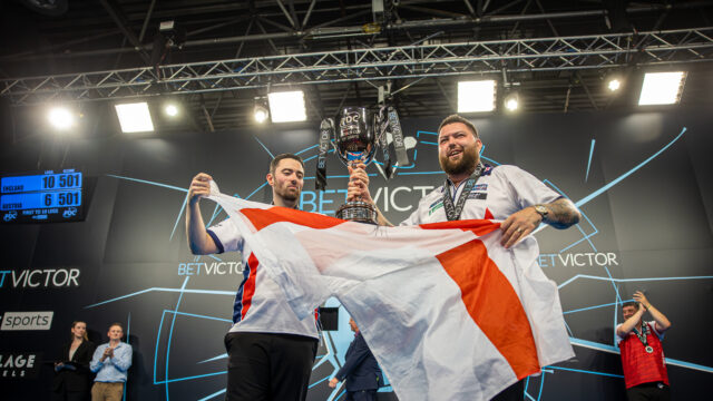Michael Smith roasted Peter Wright after the Scot attempted to give him “s***” before they clashed at the World Cup “That guy should have some strong shoulders because he’s been holding the Premier League up for two years.”