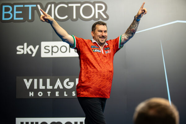 Clayton returns to winning ways ahead of the Matchplay as the Ferret rediscovers his mojo Clayton returns to winning ways ahead of the Matchplay as the Ferret rediscovers his mojo