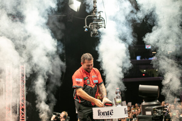 Aspinall makes a winning return to the European Tour but Smith is sent packing