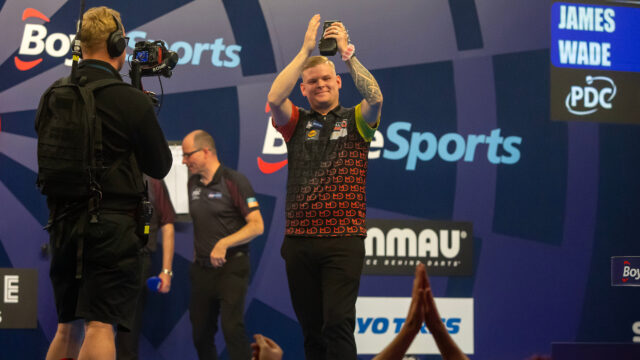 Day 5 PDC World Grand Prix – Mike De Deckers’ debut dream continues as the final four are confirmed