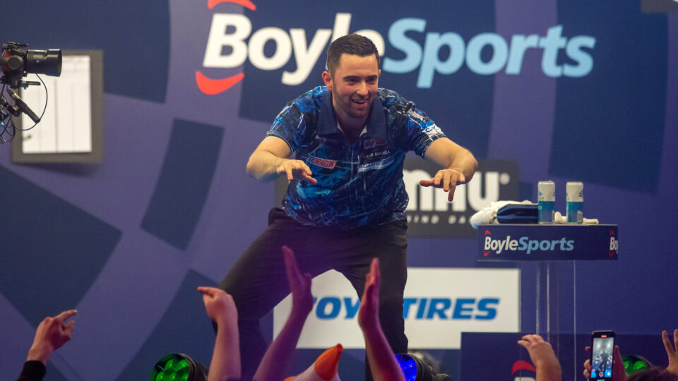 Day 6 World Grand Prix – Mike De Decker to take on defending Champion Luke Humphries