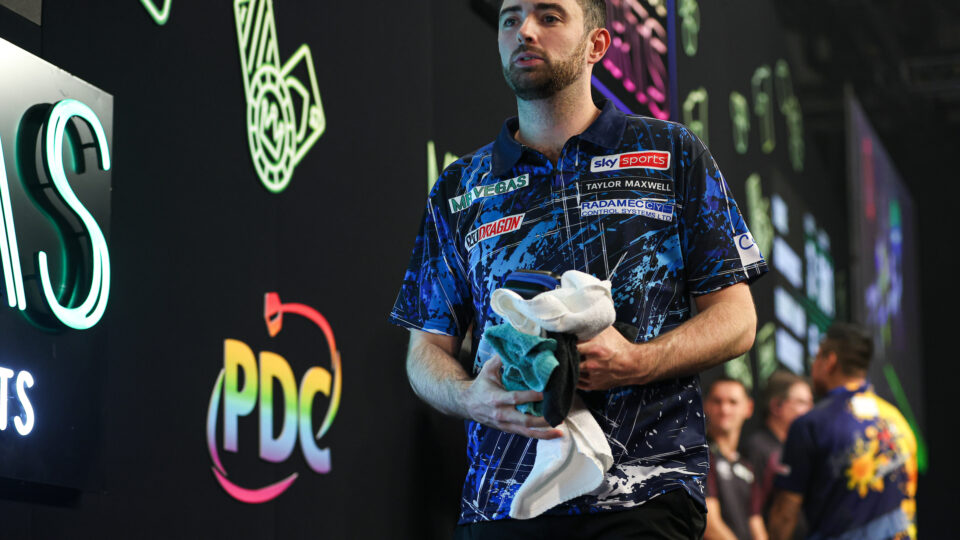 Luke Humphries is dumped OUT in the Group Stage – 2024 Grand Slam of Darts Day 2 Review