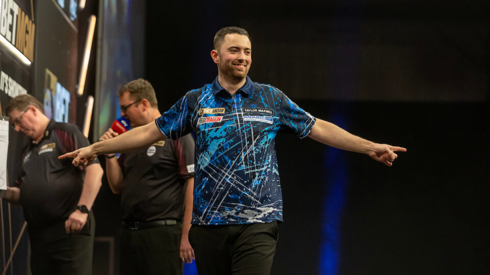 Humphries defeats Littler to win night four of 2025 Premier League Darts