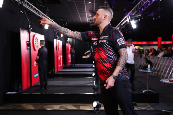 Epic Cullen comeback denies van Veen to clinch  Players Championship 5