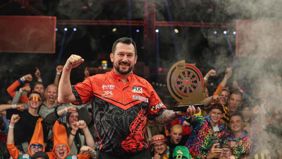 Clayton is back to his best as he reigns at the Dutch Darts Championship βThis is a great feelingβ