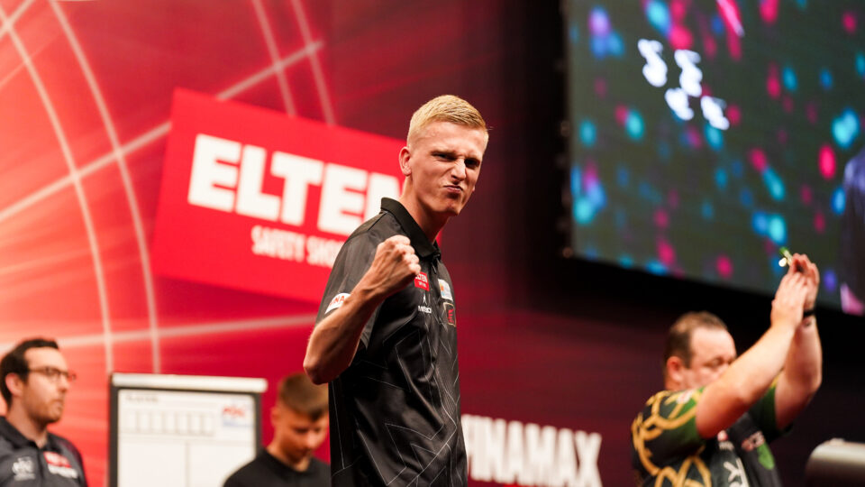 Wessel Nijman reigns supreme in PDC Players Championship 34