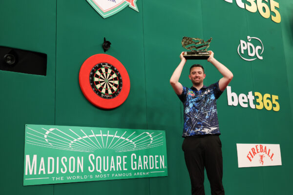 Humphries Clinches US Darts Masters Title in Front of Record Crowd at Madison Square Garden